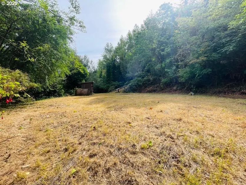 59553 Halfway Rd, Coos Bay, OR 97420 - Image #2