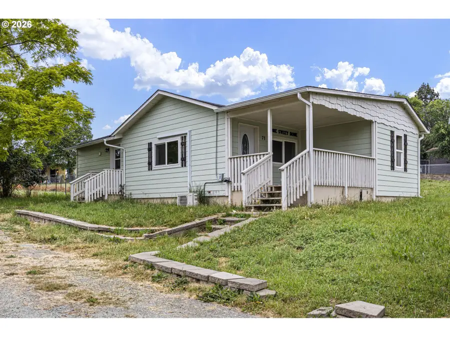 71 SE Ronald St, Winston, OR 97496 - #2