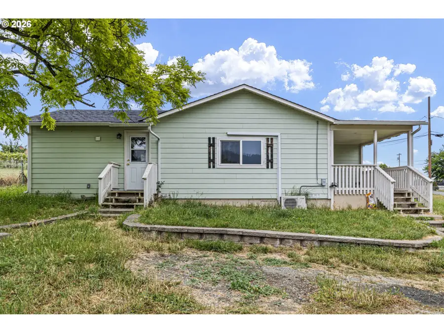 71 SE Ronald St, Winston, OR 97496 - #3