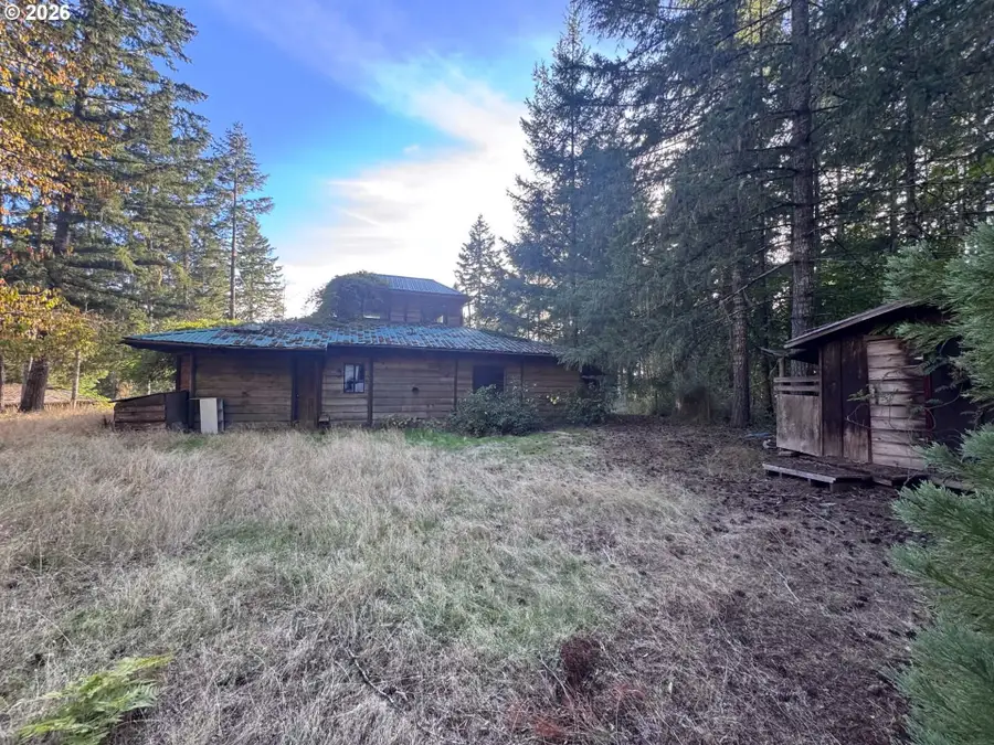 24572 Paradise Dr, Badger Mountain, OR 97448 - #2