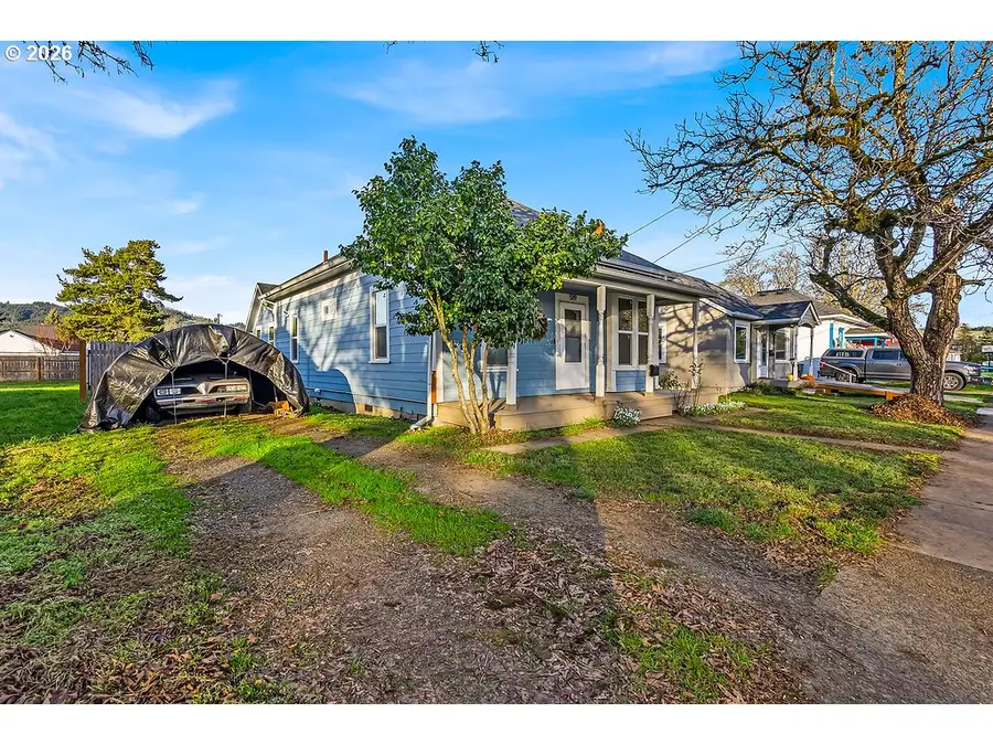 519 W Main St, Sheridan, OR 97378 - Image #3