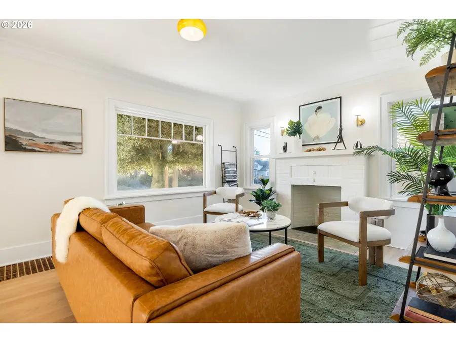 3925 SE Franklin St, Portland, OR 97202 - Image #2