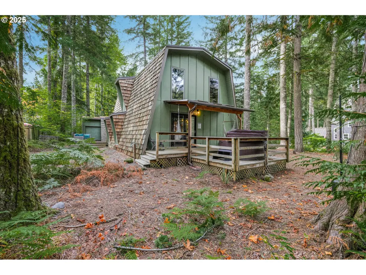 21760 E Tree Swallow Ln, Rhododendron, OR 97049 - Image #1