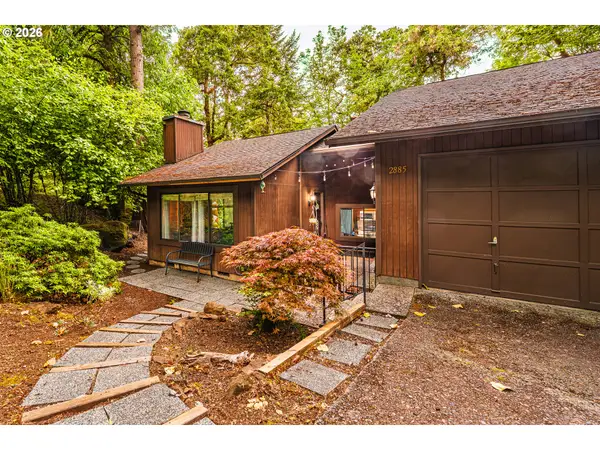 2885 Timberline Dr, Eugene, OR 97405