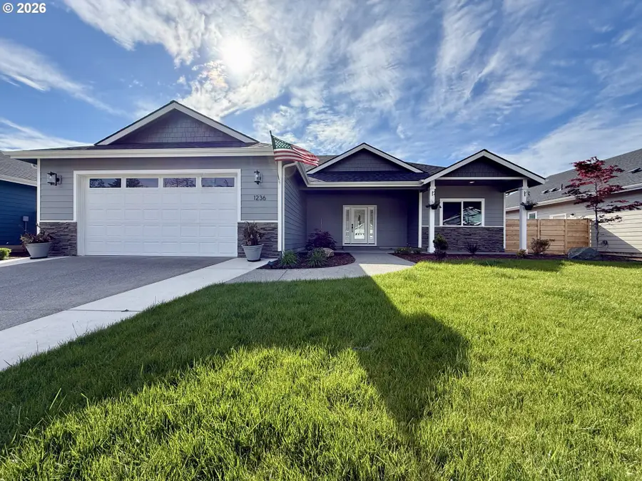 1236 Lighthouse Ln, Brookings, OR 97415 - #2