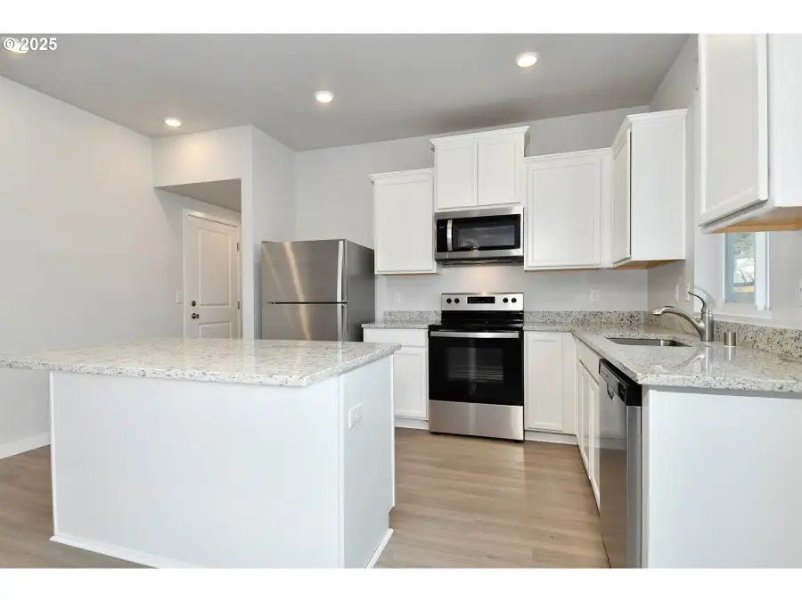 5318 NE 68th St, Vancouver, WA 98661 - Image #2