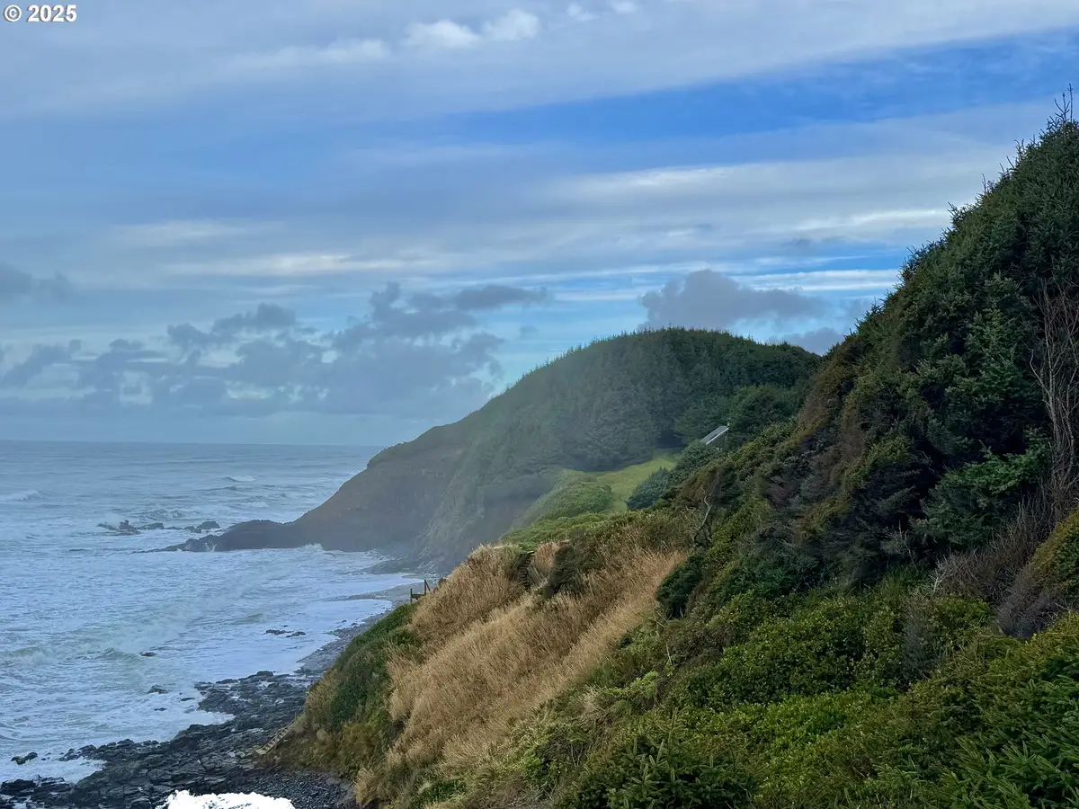 531 Hwy 101, Yachats, OR 97498 - #1