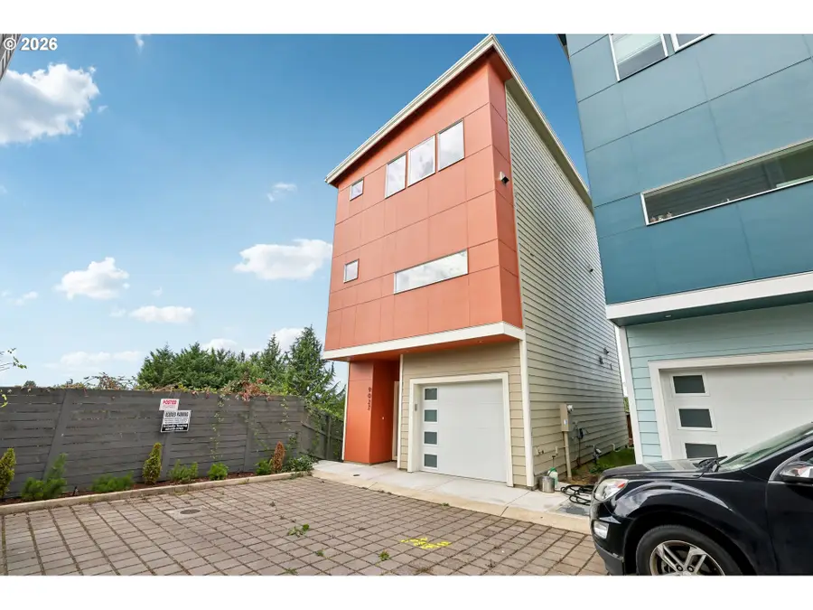 9027 NE Hoyt St, Portland, OR 97220 - #3