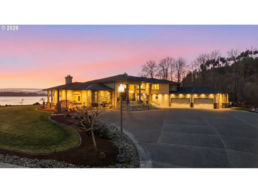 266 Columbia Point Rd, Longview, WA 98632 - #2