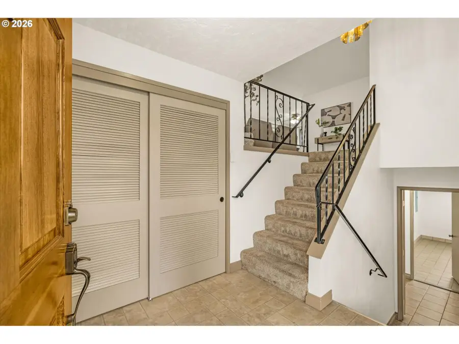 8385 Cason Rd, Gladstone, OR 97027 - #2