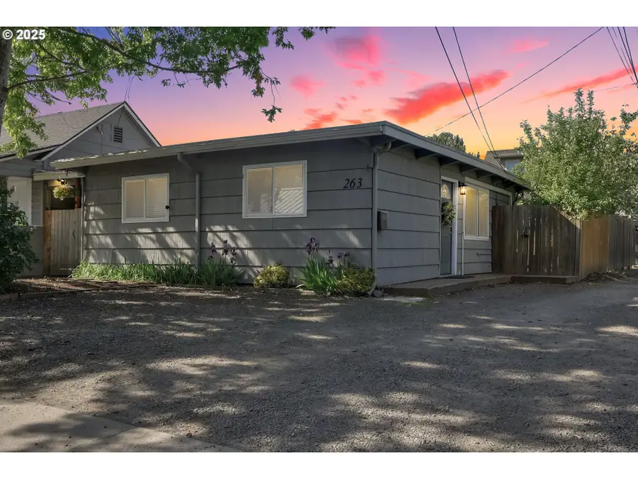 263 W 16th Ave, Eugene, OR 97401 - Image #3