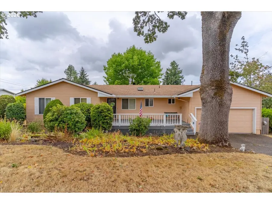 1065 Reserve St, Silverton, OR 97381 - #2