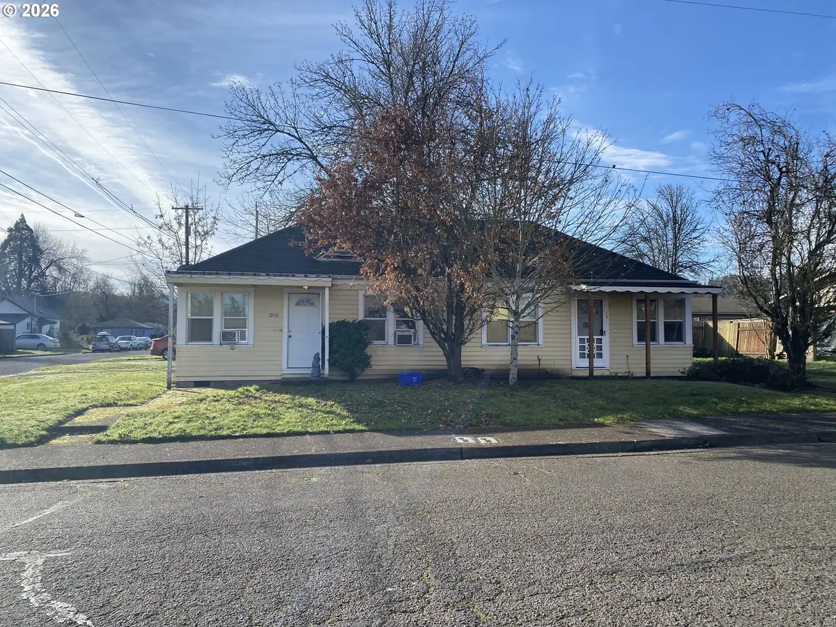 1910 W 17th Ave, Eugene, OR 97402 - #1
