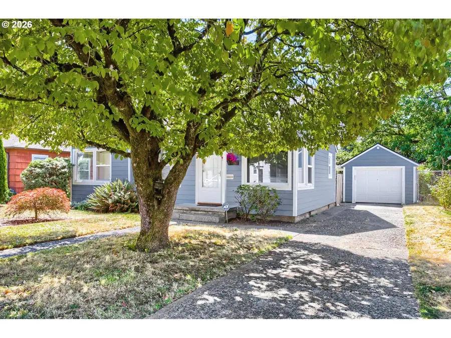 9320 SE Yamhill St, Portland, OR 97216 - #3