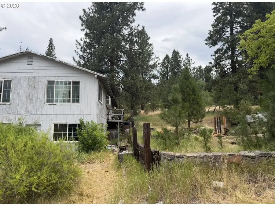 207 E Yahooskin St, Chiloquin, OR 97624 - #2