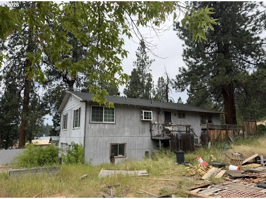 207 E Yahooskin St, Chiloquin, OR 97624 - #3