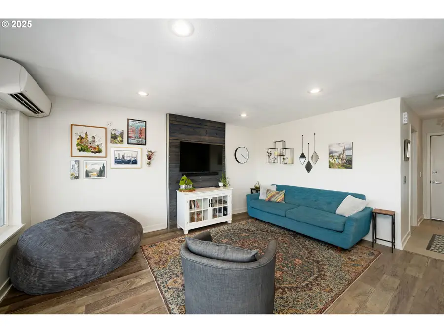 3515 SW Barbur Blvd #S2, Portland, OR 97239 - Image #3