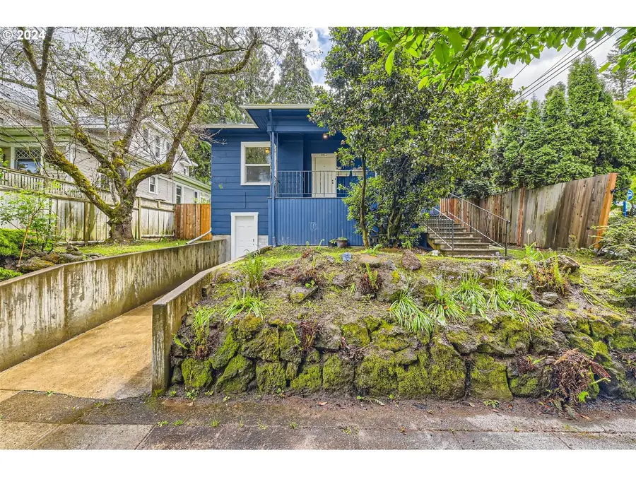 3904 SE Clinton St, Portland, OR 97202 - Image #2