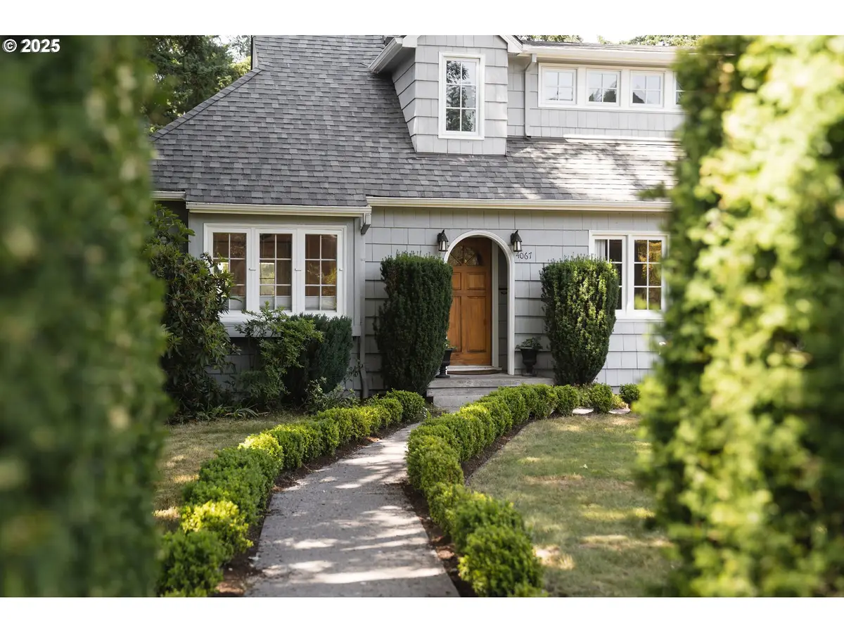 4067 SW Kanan Dr, Portland, OR 97221 - Image #1