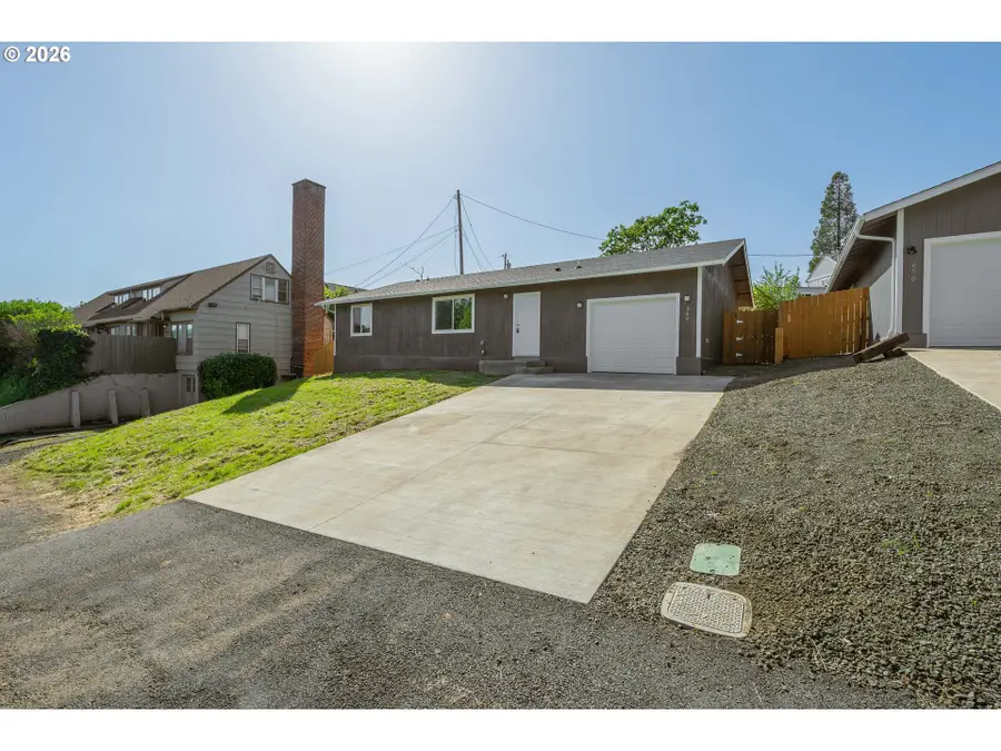 640 NE Polk St, Roseburg, OR 97470 - #2