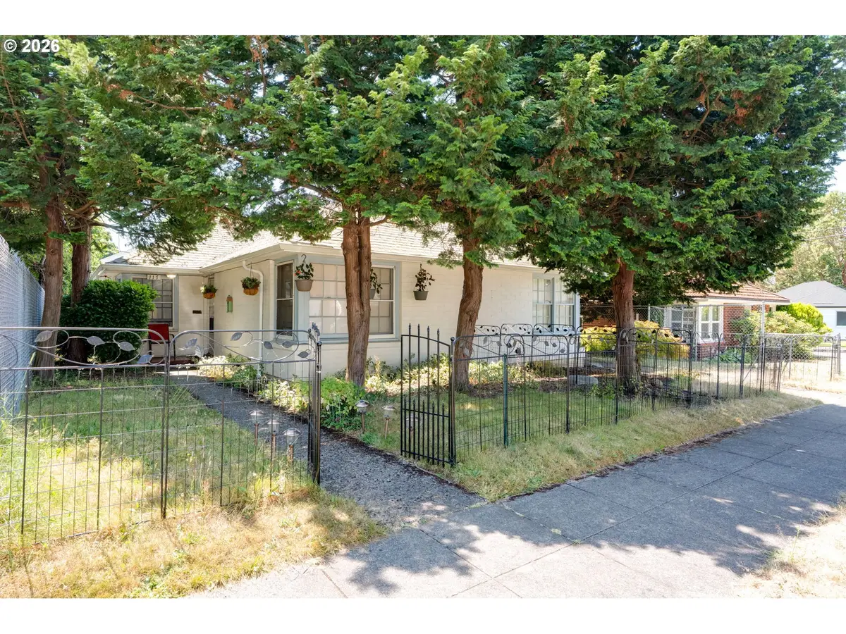 117 W 31st St, Vancouver, WA 98660 - #1