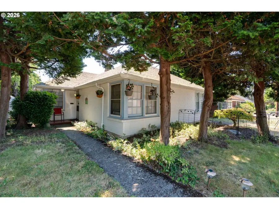 117 W 31st St, Vancouver, WA 98660 - #2