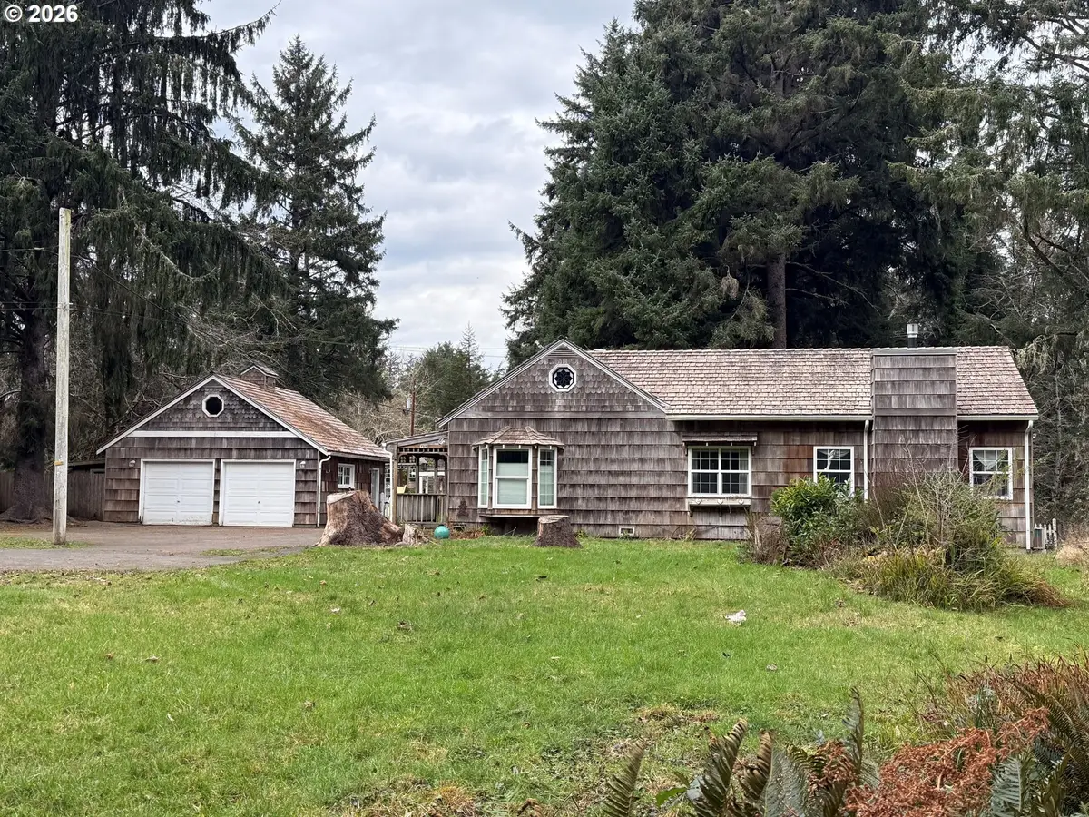 750 5th St, Gearhart, OR 97138 - Image #1