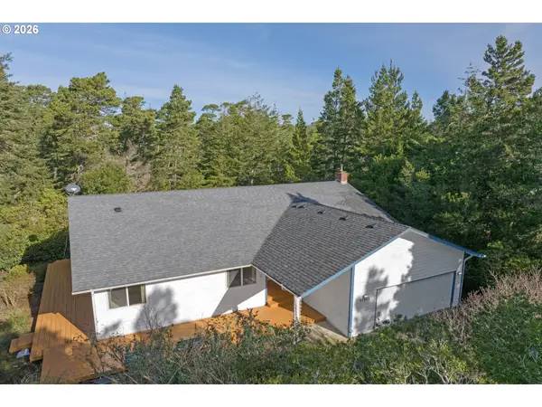 87843 Sandrift St, Florence, OR 97439