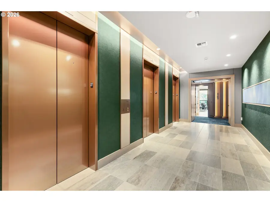 550 SW 10th Ave #2506, Portland, OR 97205 - #2