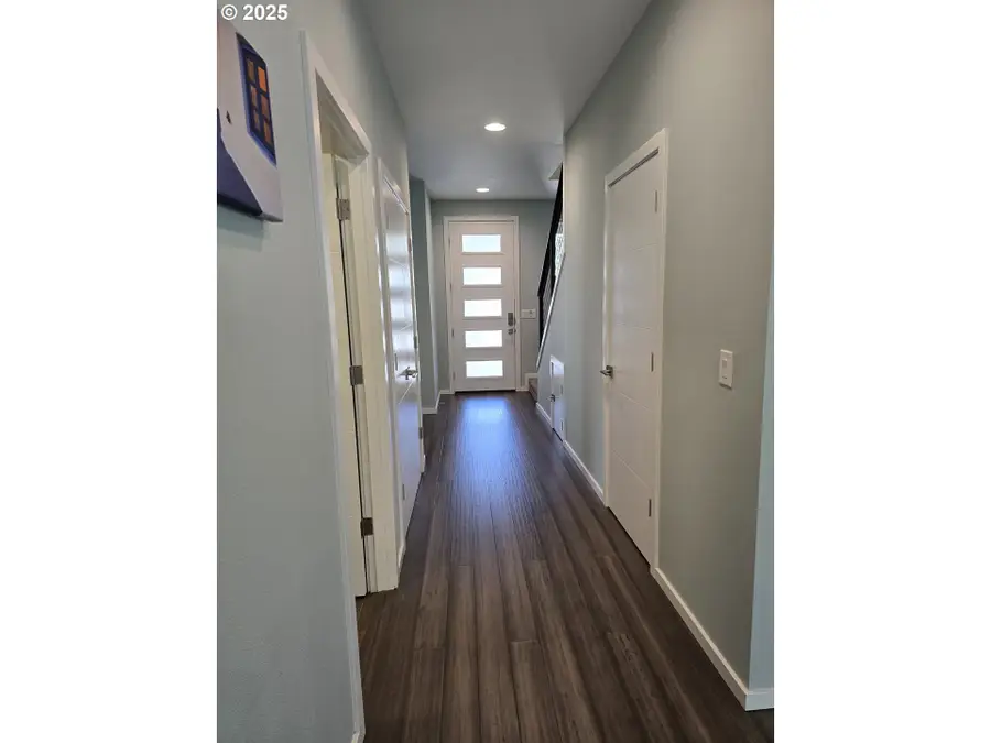 202 NW Quail Gardens Pl, Hillsboro, OR 97124 - Image #3