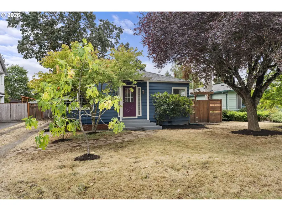 5220 NE Skidmore St, Portland, OR 97218 - #2