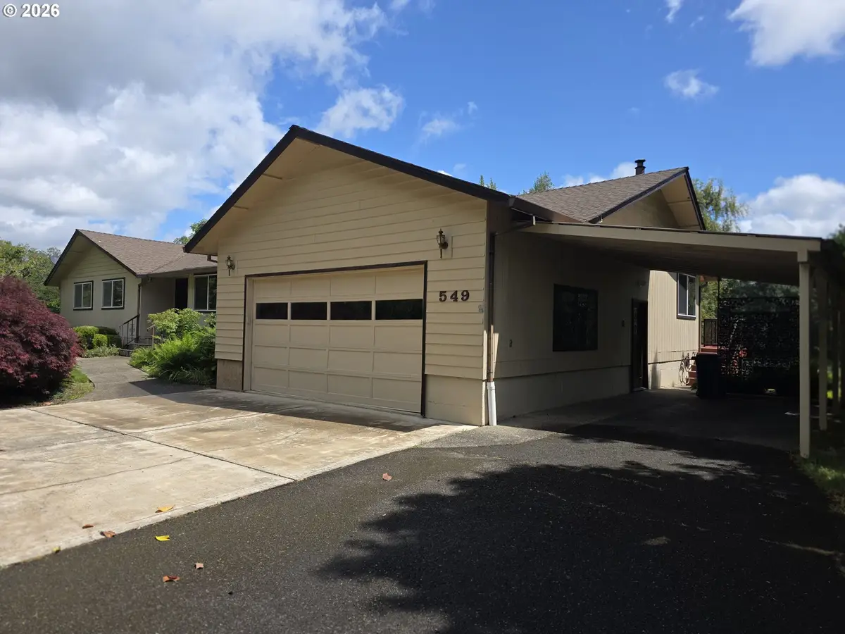 549 Bailey Dr, Roseburg, OR 97471 - #1