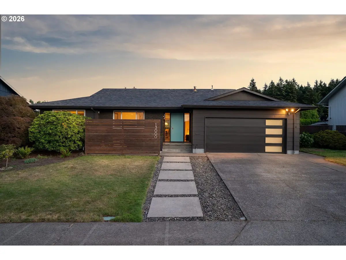 13000 NE Stanton St, Portland, OR 97230 - #1