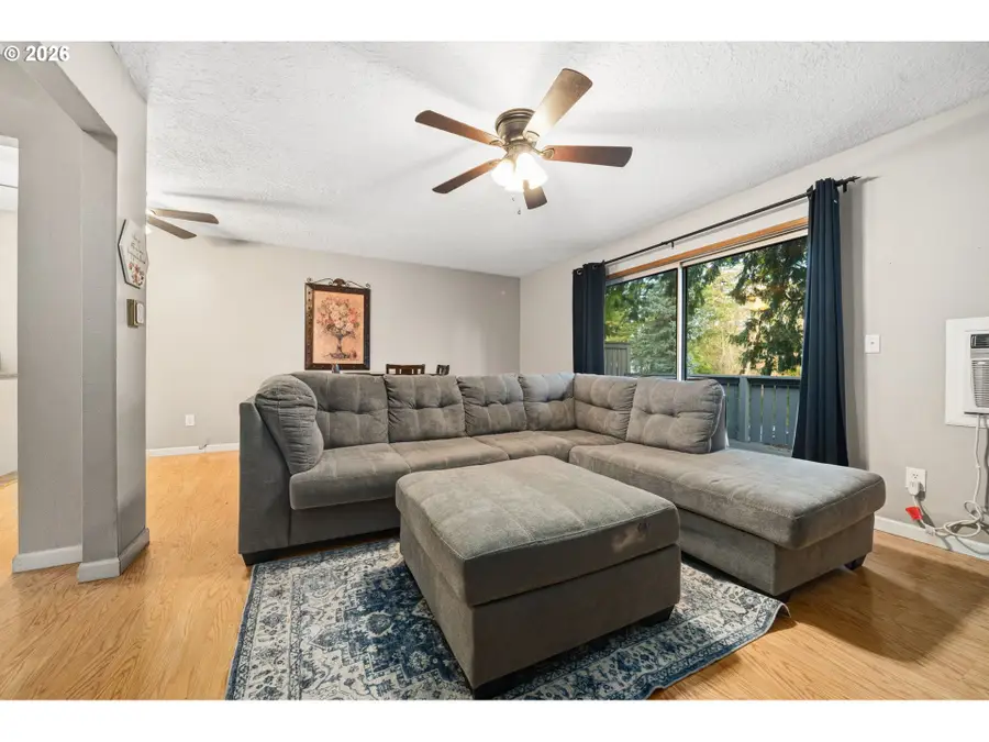 180 NE Kane Dr, Gresham, OR 97030 - Image #3