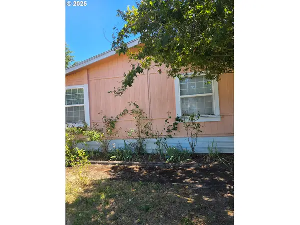 550 S State St, Sutherlin, OR 97479