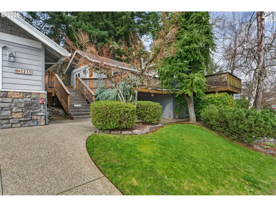 1235 11th St, West Linn, OR 97068 - #2