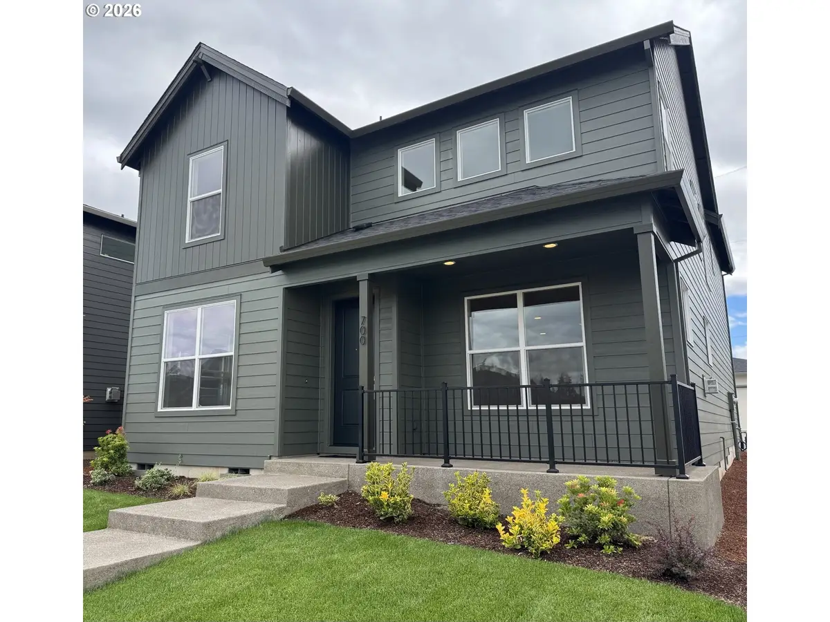 700 Magnolia Ave, Woodburn, OR 97071 - #1