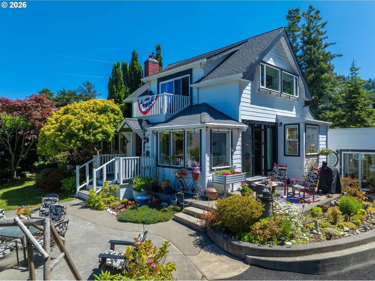 29661 Walker St, Gold Beach, OR 97444 - #1