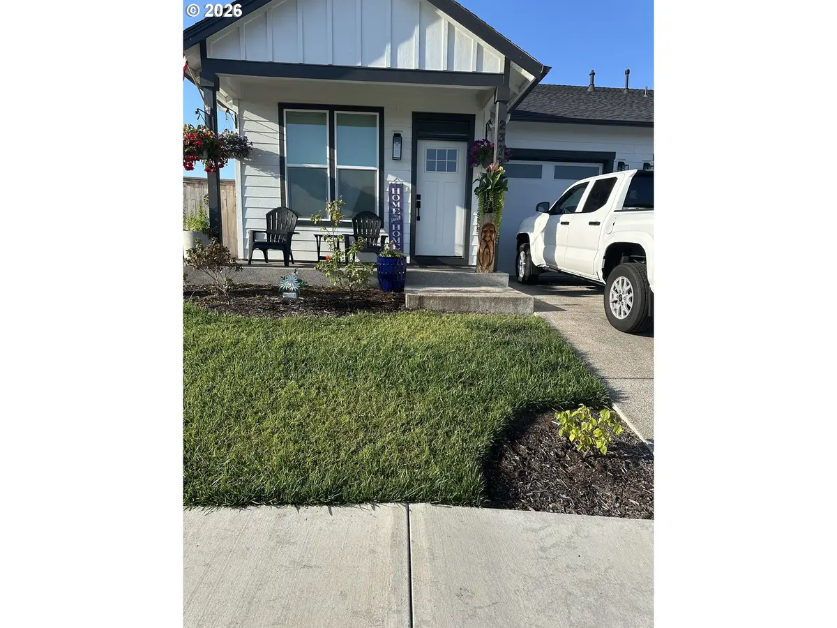 2379 W 9th Ave, Junction City, OR 97448 - #1