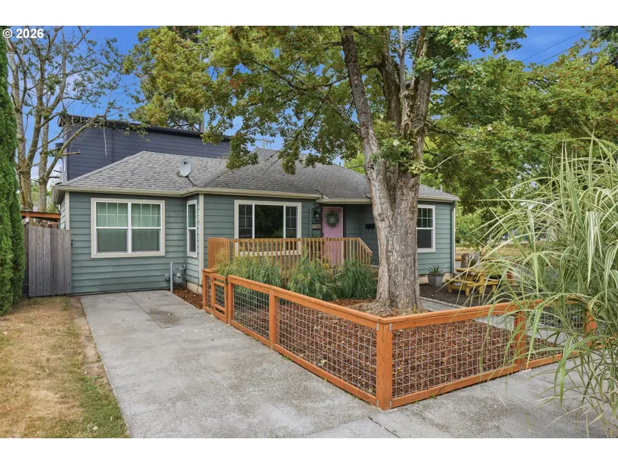 8851 N Wayland Ave, Portland, OR 97203 - #2