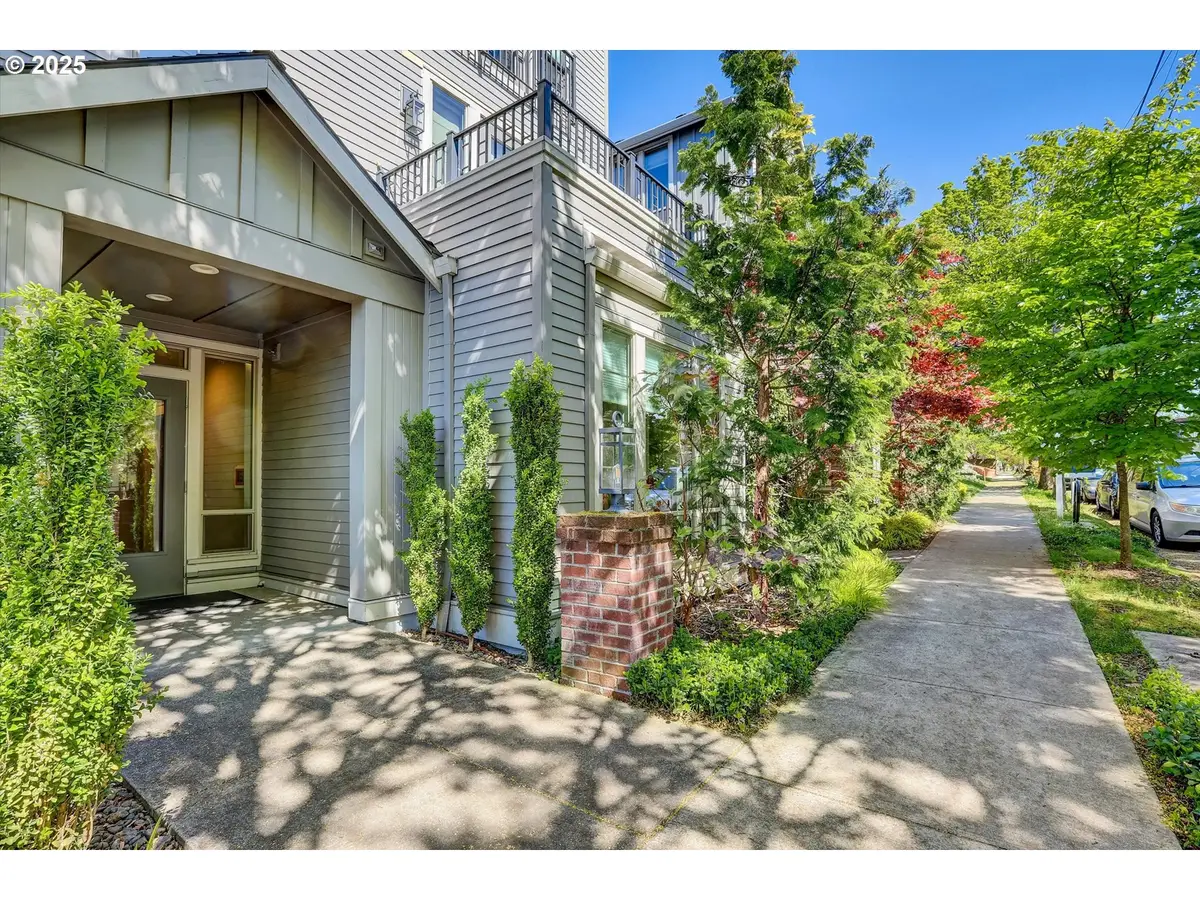 1805 SE Madison St, Portland, OR 97214 - #1