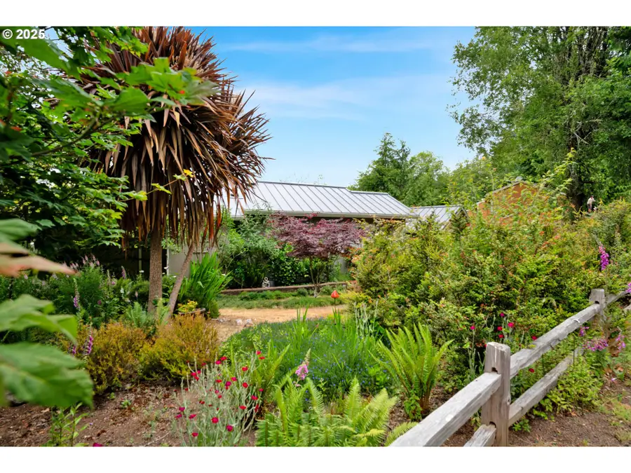 6027 View Loop, Florence, OR 97439 - #2