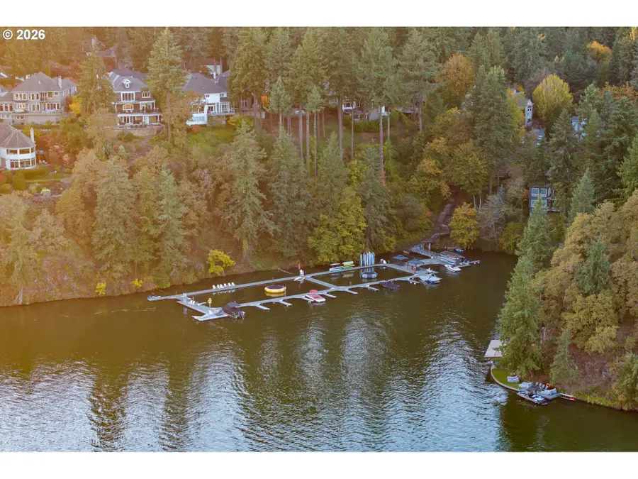 1592 View Lake Ct, Lake Oswego, OR 97034 - #3