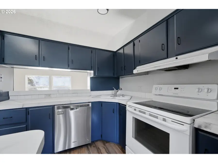 93295 Territorial Hwy #5, Cheshire, OR 97448 - #3