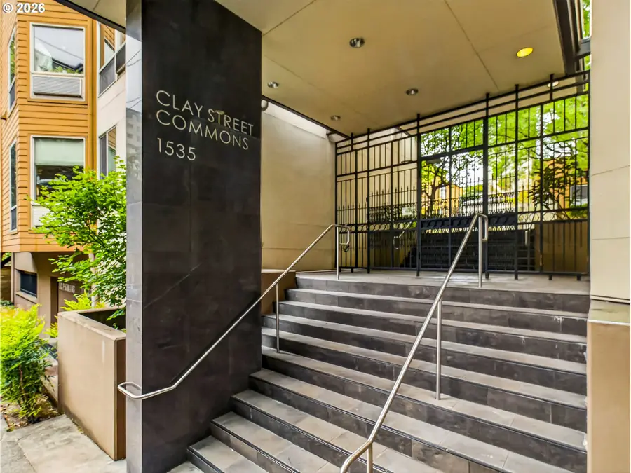 1535 SW Clay St #103, Portland, OR 97201 - #2