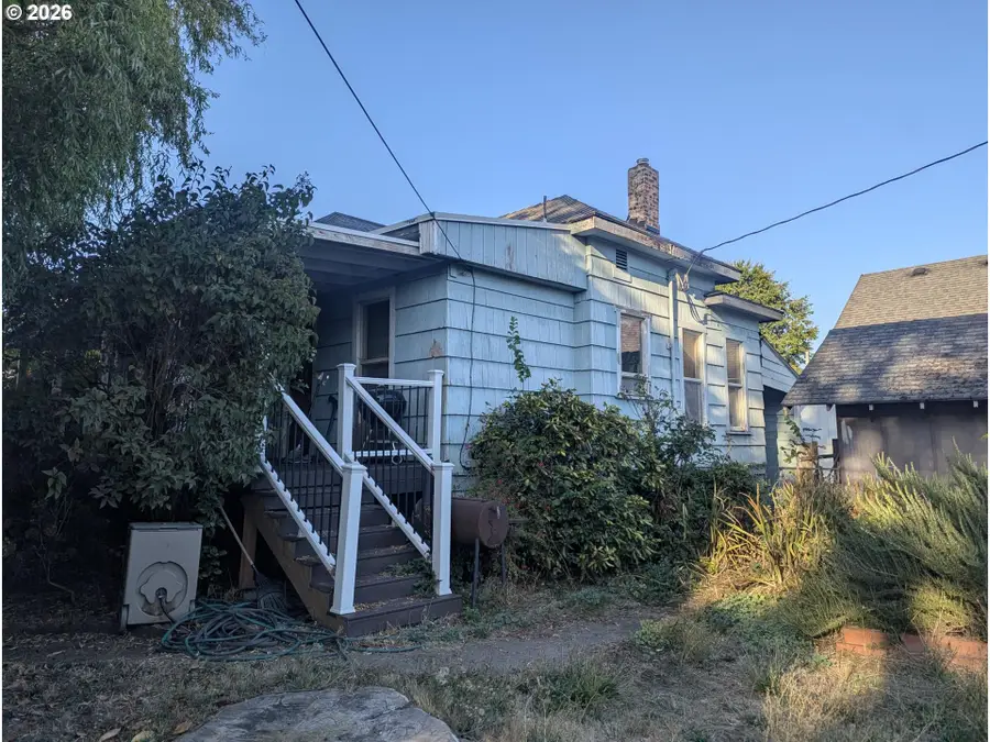 468 SE 5th Ave, Hillsboro, OR 97123 - #2