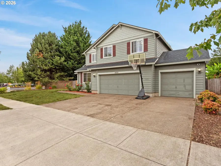 3273 Oxford St, Woodburn, OR 97071 - #2