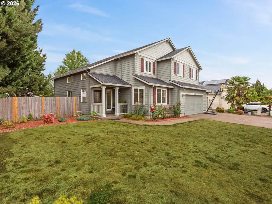 3273 Oxford St, Woodburn, OR 97071 - #3