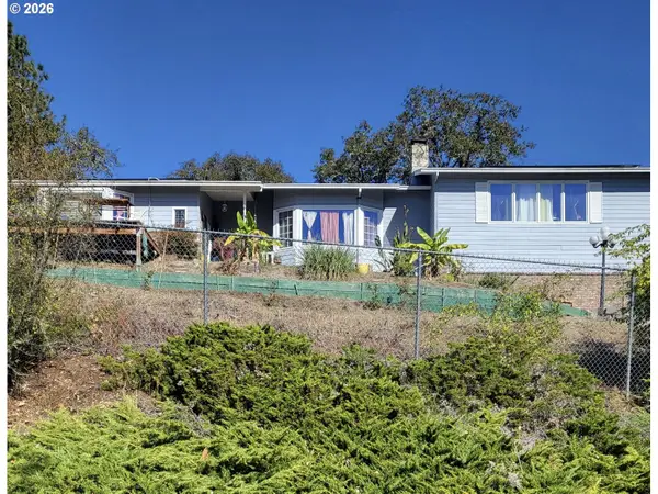 1751 NE Beulah Dr, Roseburg, OR 97470