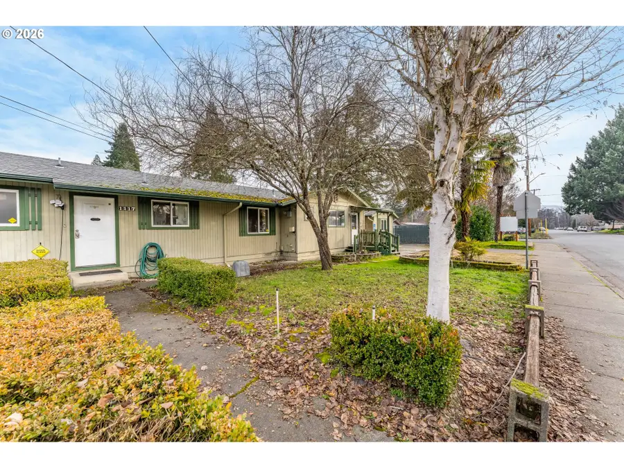 1117 SW Greenwood Ave, Grants Pass, OR 97526 - Image #3